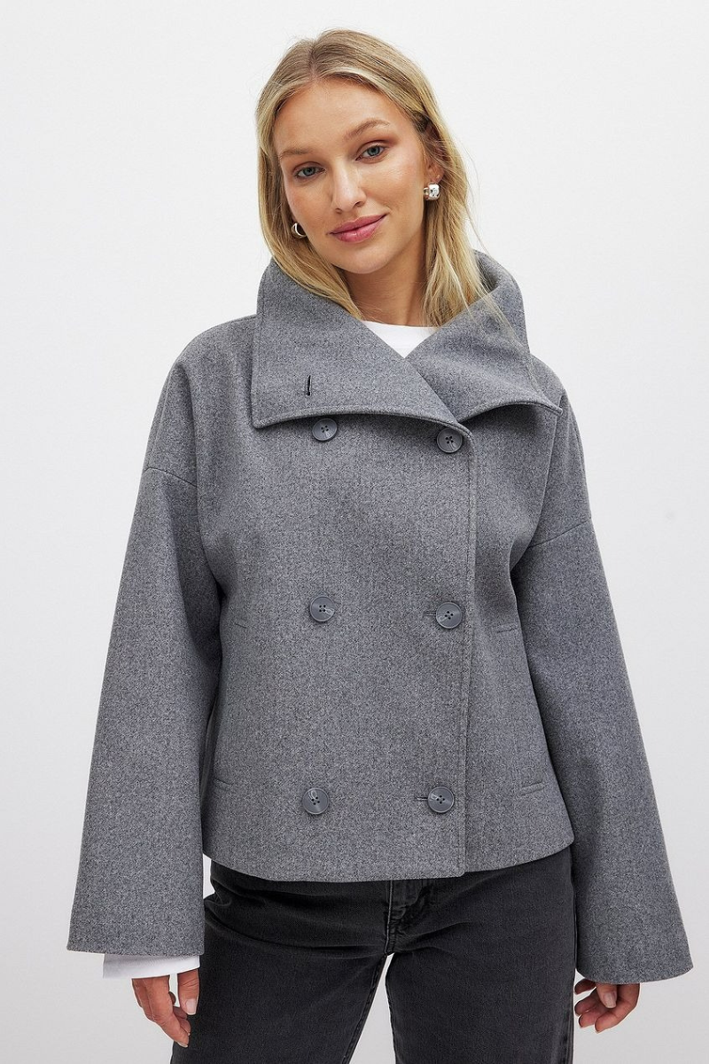 Genevieve - Women's Cropped Double Breasted Coat