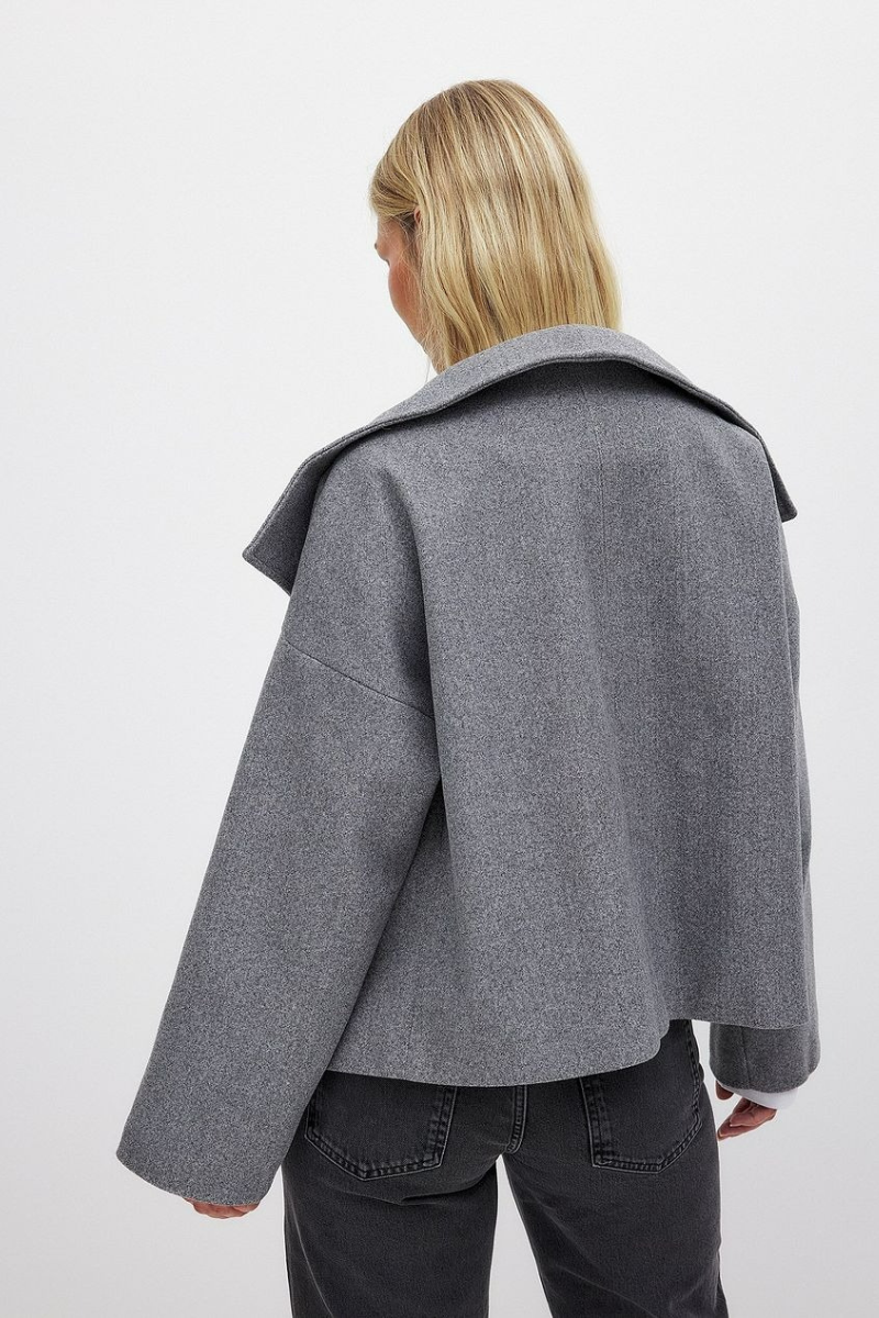 Genevieve - Women's Cropped Double Breasted Coat