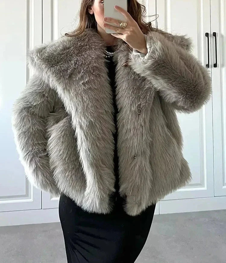 Katarina - Women's Faux Fur Jacket