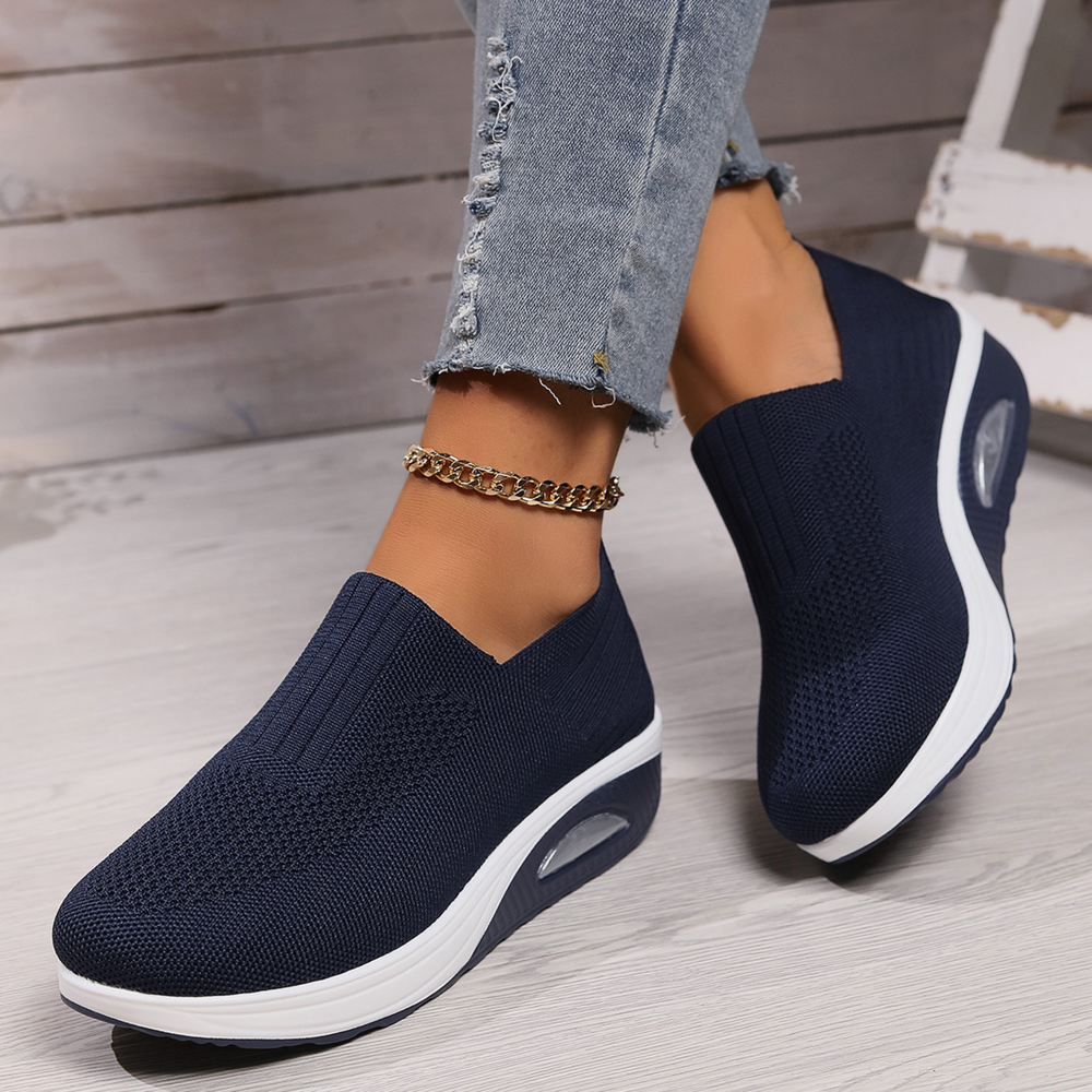 Primrose - Women's Comfort Walking Shoes