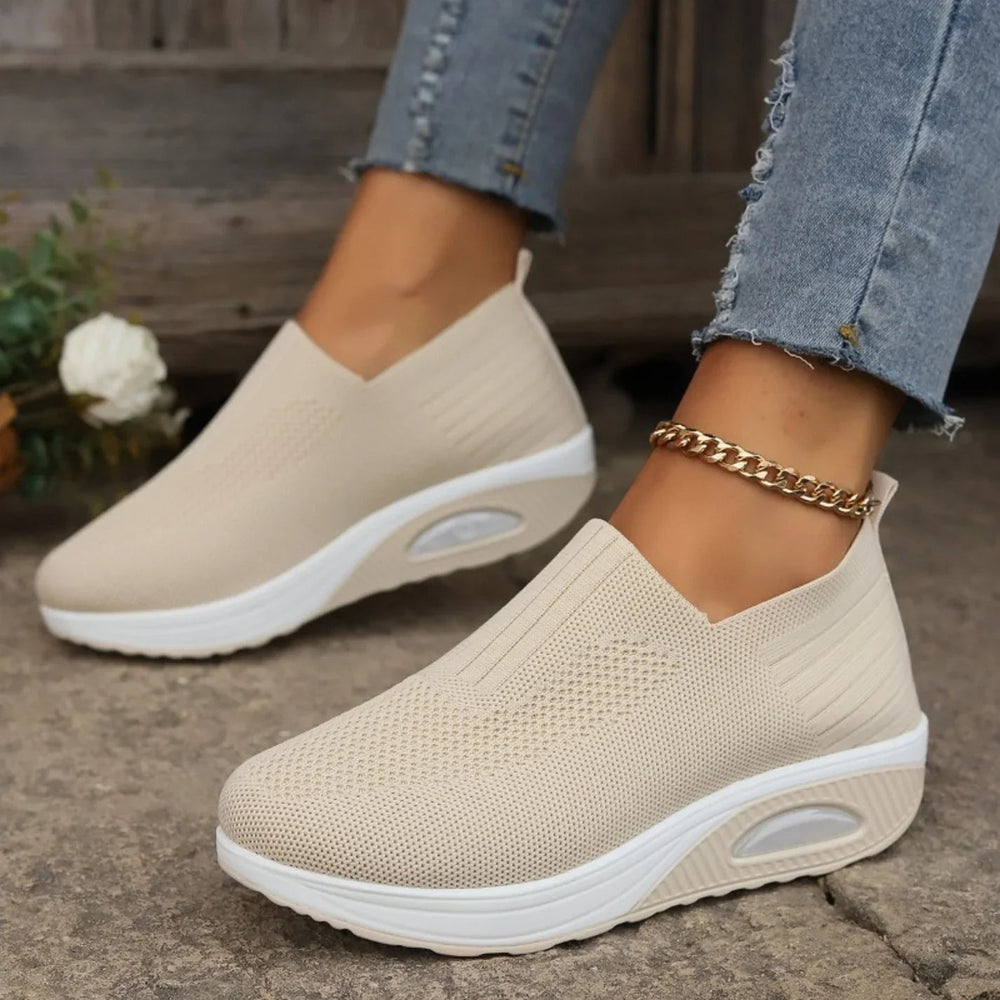 Primrose - Women's Comfort Walking Shoes