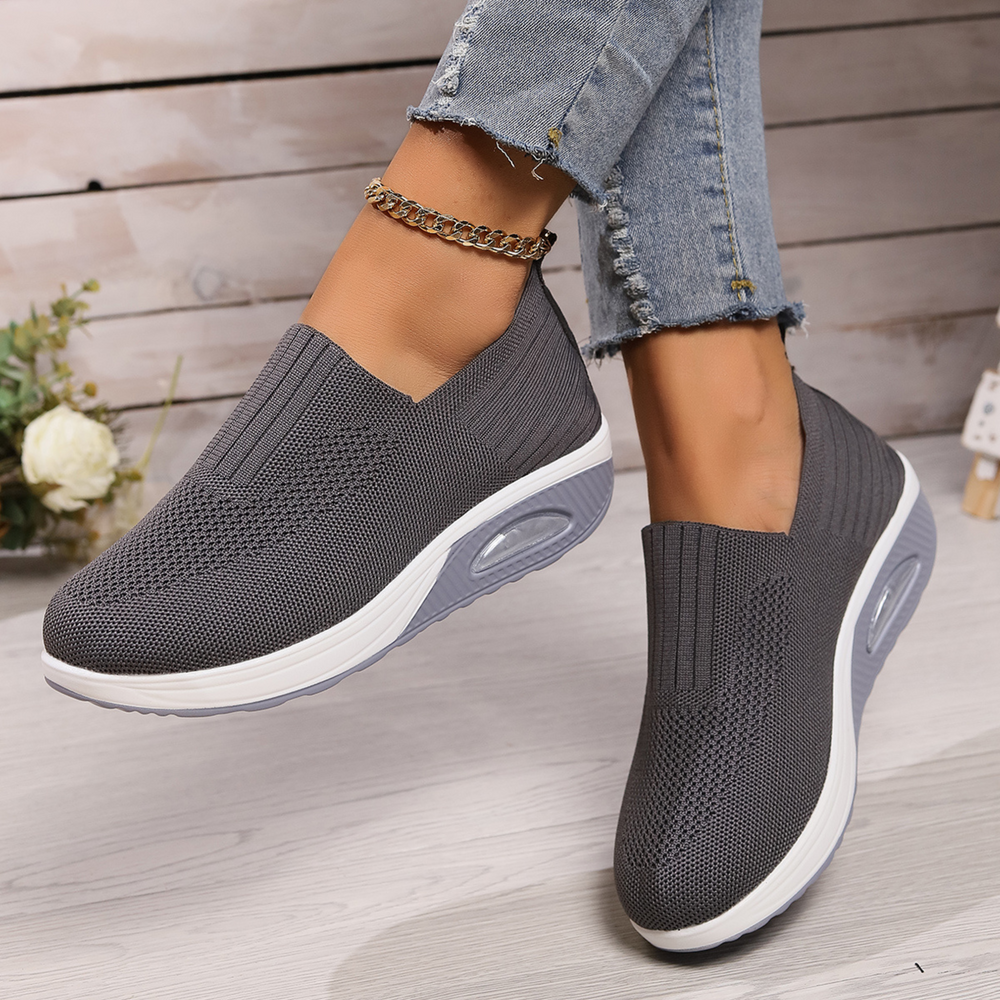 Primrose - Women's Comfort Walking Shoes