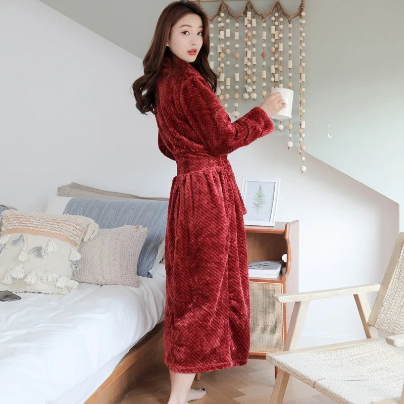 Talia - Women's Plush Bathrobe